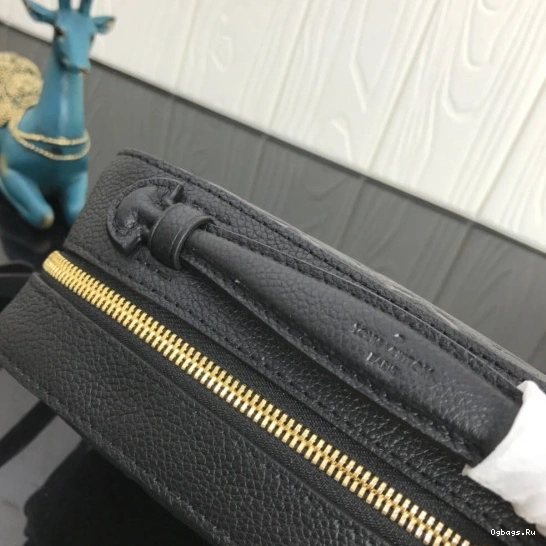 LOUIS VUITTON SAINTONGE 0416